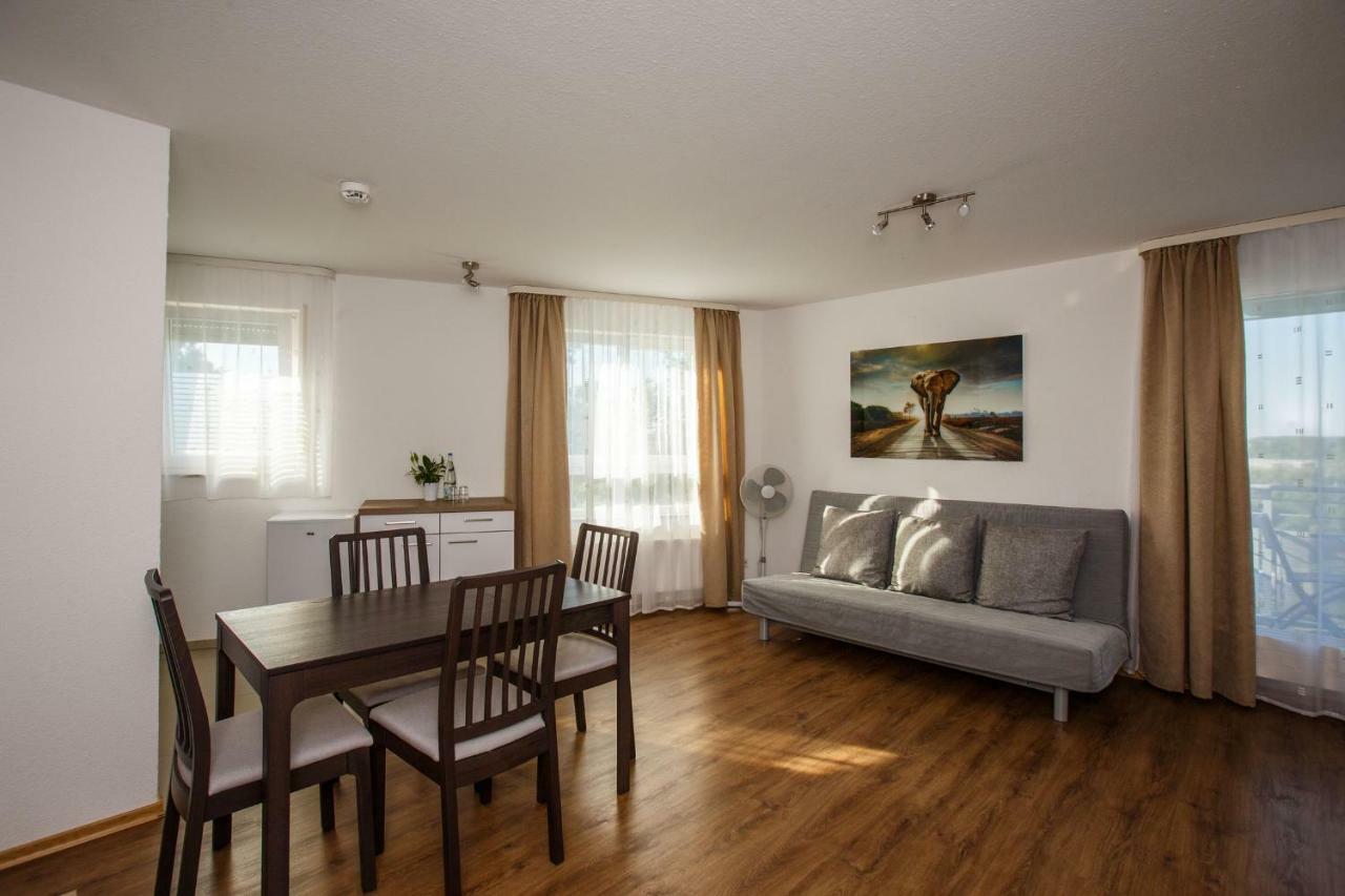 Outlet-Apartment Metzingen Μέτσινγκεν Εξωτερικό φωτογραφία